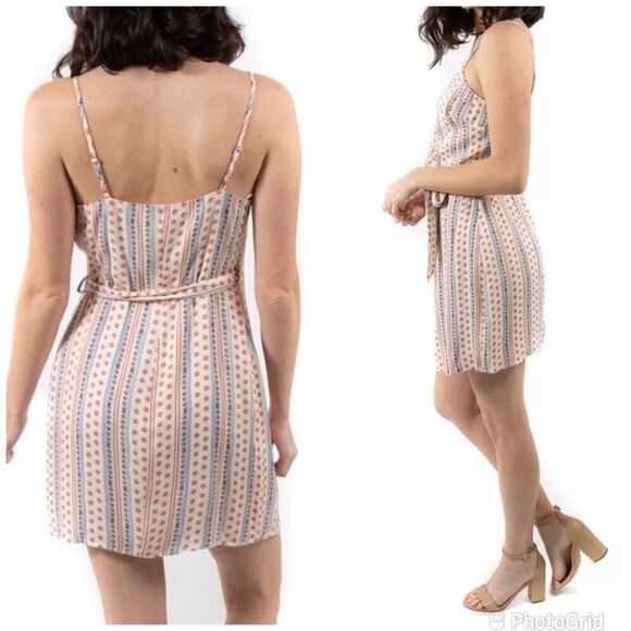 JETSET DIARIES Mini Wrap Dress Floral Print Spaghetti Strap Cream Medium New - Picture 3 of 12